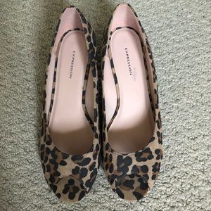 🛍2/$15 Leopard Peep Toe Shoes Wedge Heel Sz 8.5